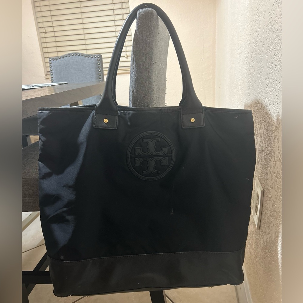 Large Tory Burch Weekend Bag - Perfect for Travel!